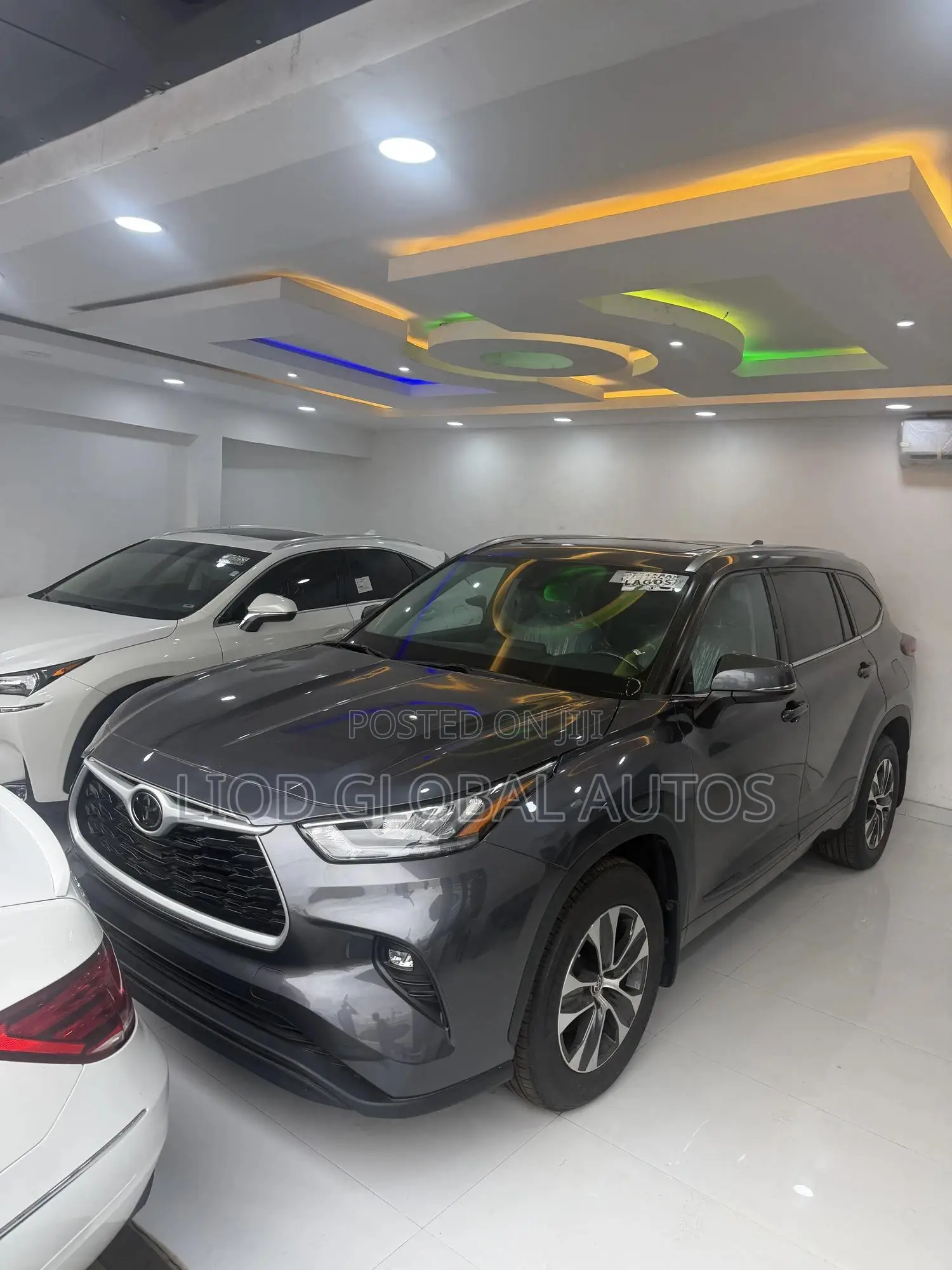 Toyota Highlander XLE AWD 2020 Gray