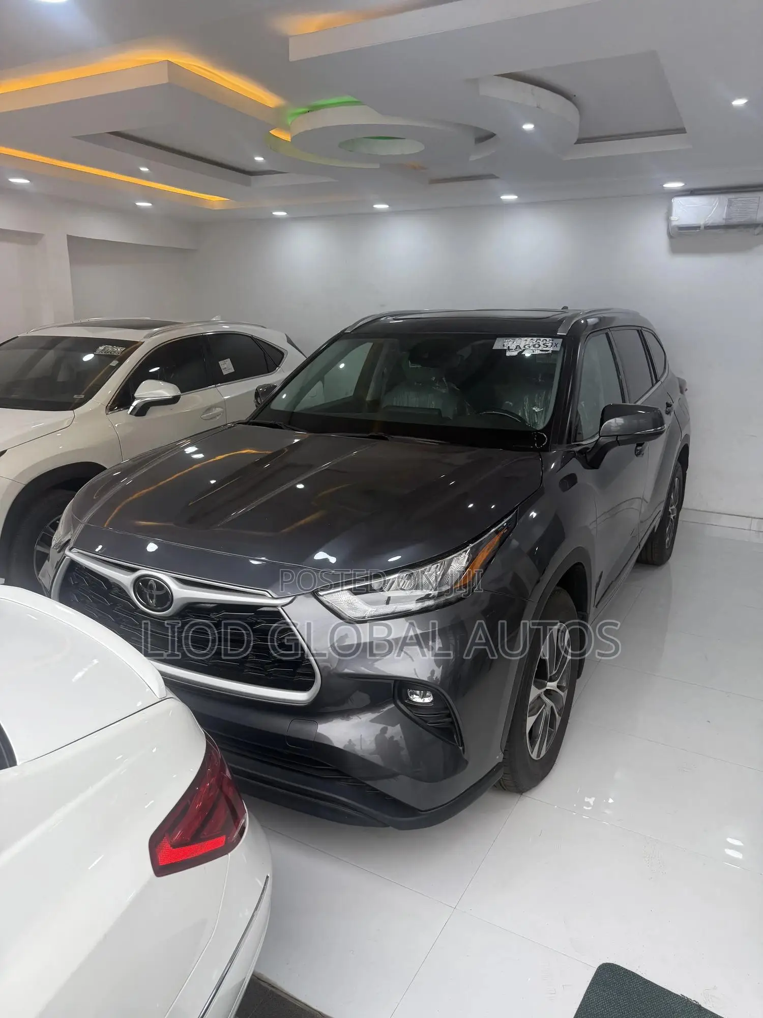 Toyota Highlander XLE AWD 2020 Gray