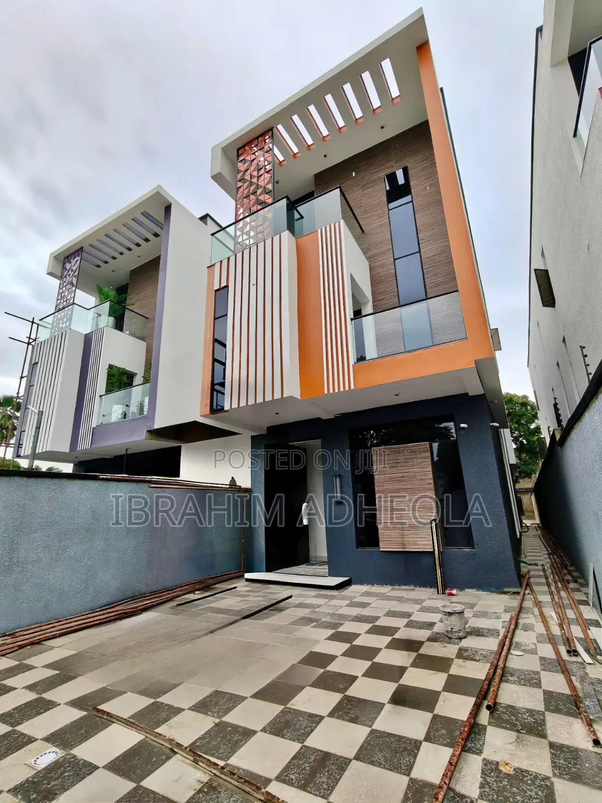4bdrm Duplex in Adeniyi Jones for sale