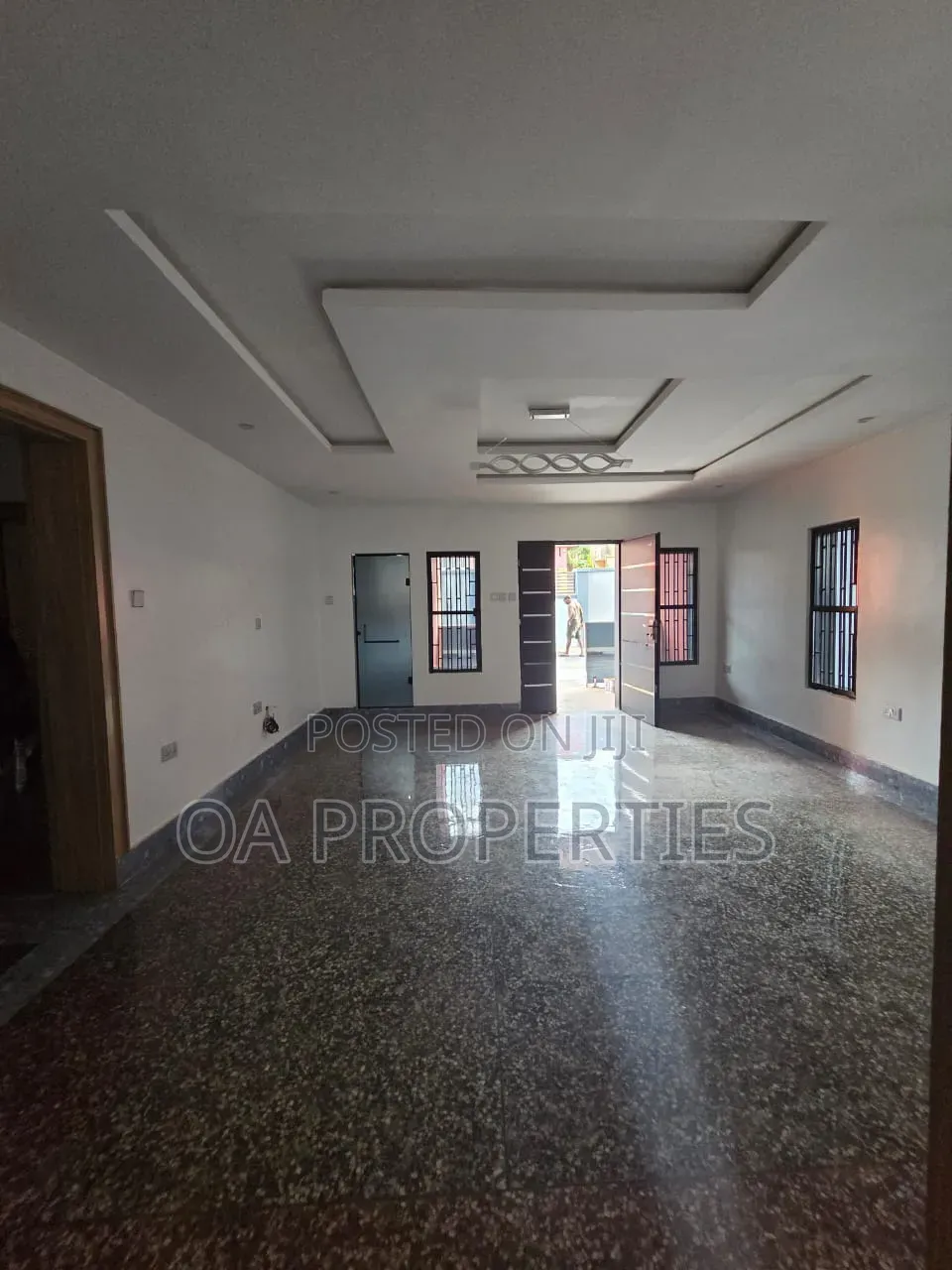 2bdrm Block of Flats in Ikolaba Gra, Ibadan for rent