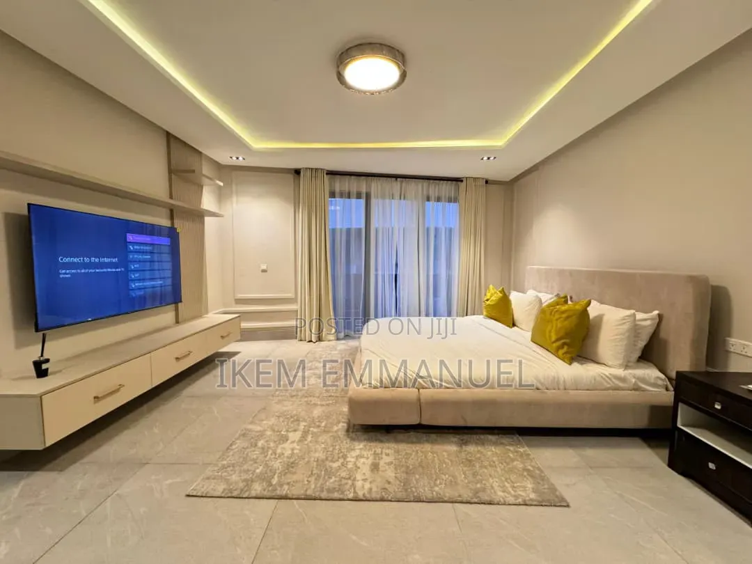 *En-Suite 4-Bedroom Terrace Duplex, Fully Furnished