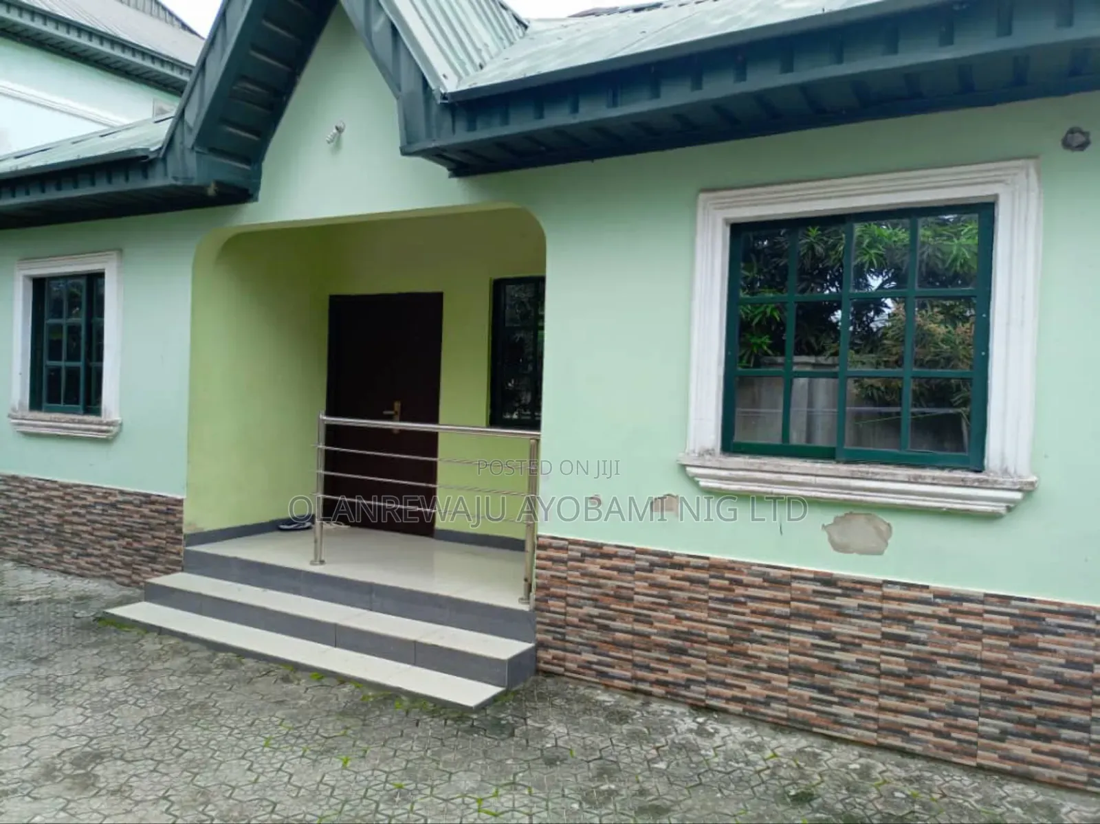 12bdrm House in Awoyaya for sale