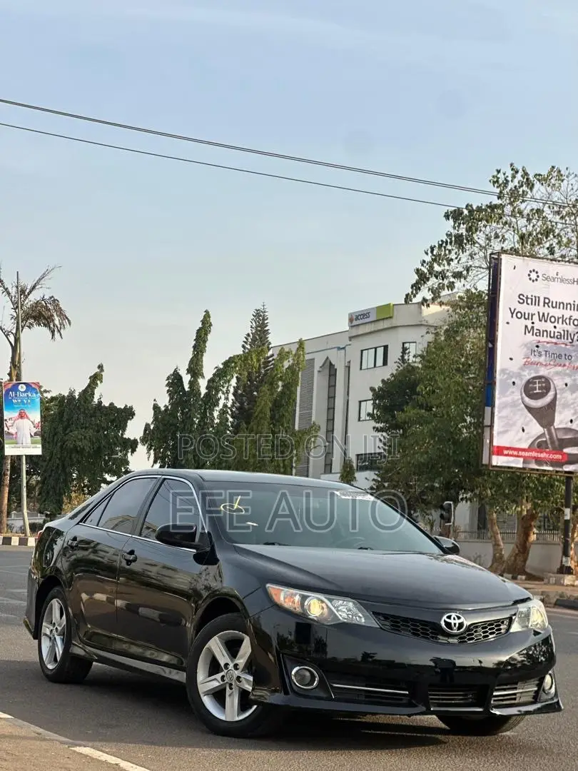 Toyota Camry SE Sport 4dr Sedan (2.5L 4cyl 6A) 2014 Black