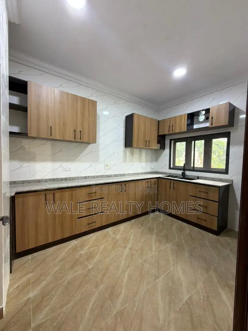 Furnished 3bdrm Block of Flats in Katampe Main for sale