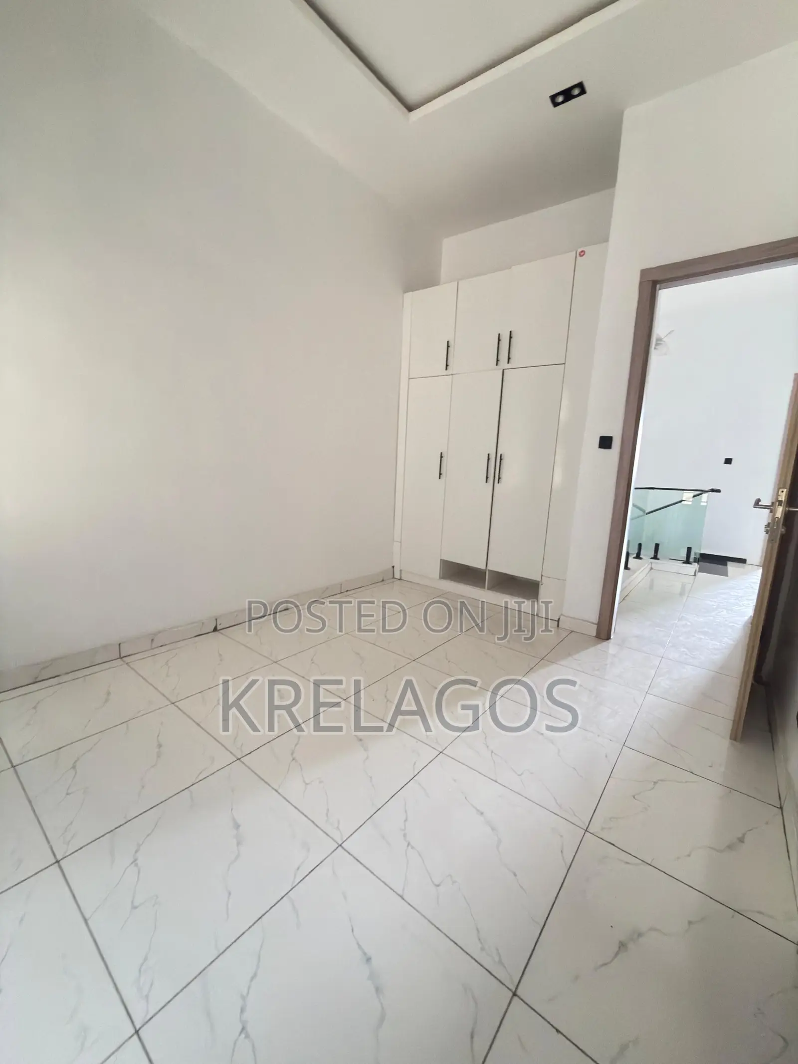4bdrm Duplex in Orchid, Chevron for rent