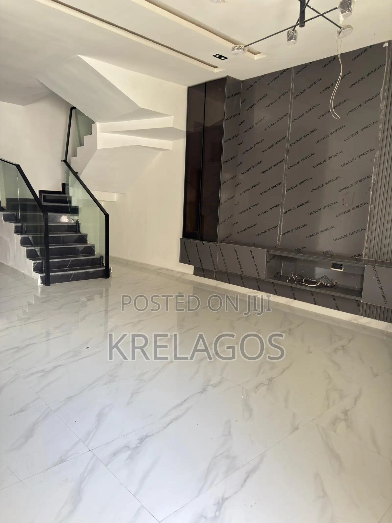 4bdrm Duplex in Orchid, Chevron for rent