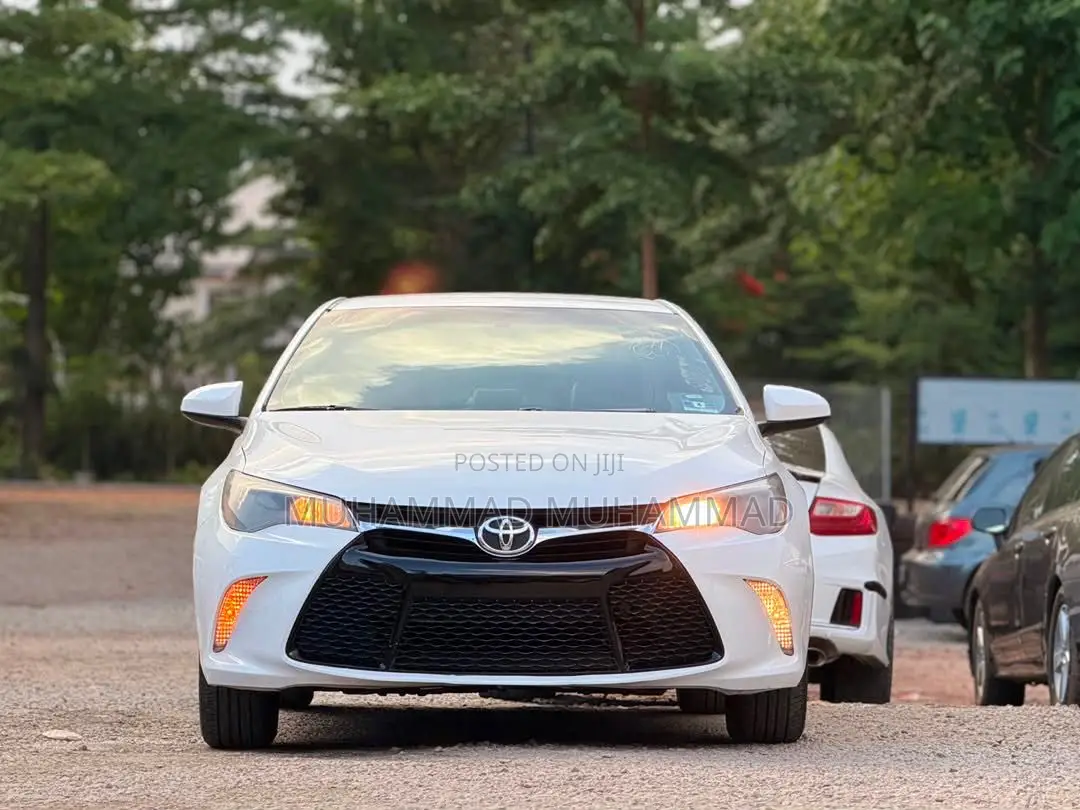 Toyota Camry 2017 White