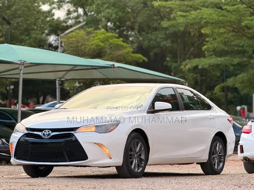 Toyota Camry 2017 White