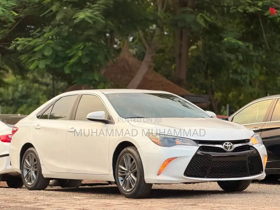 Toyota Camry 2017 White