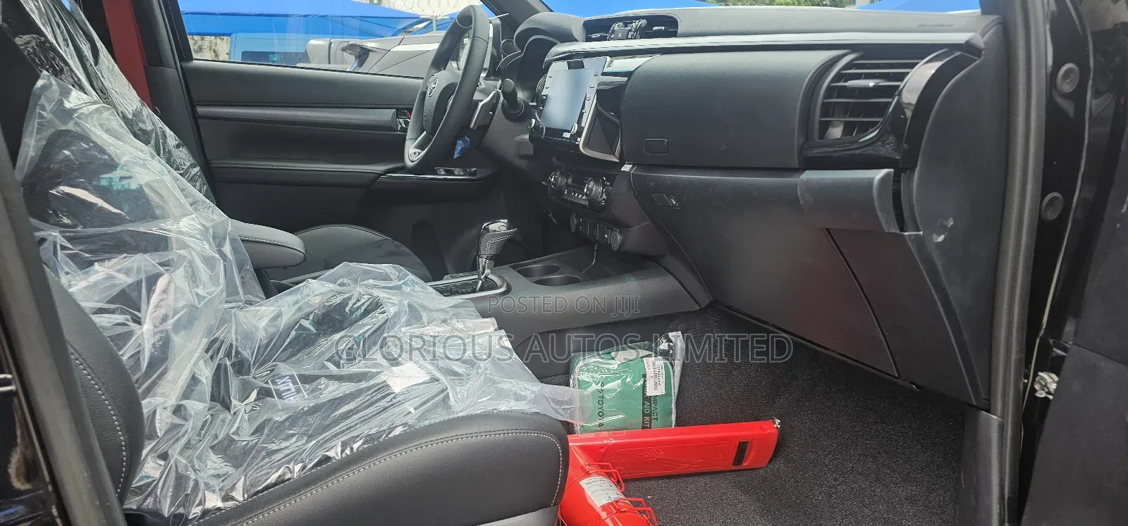 New Toyota Hilux 2026 Black