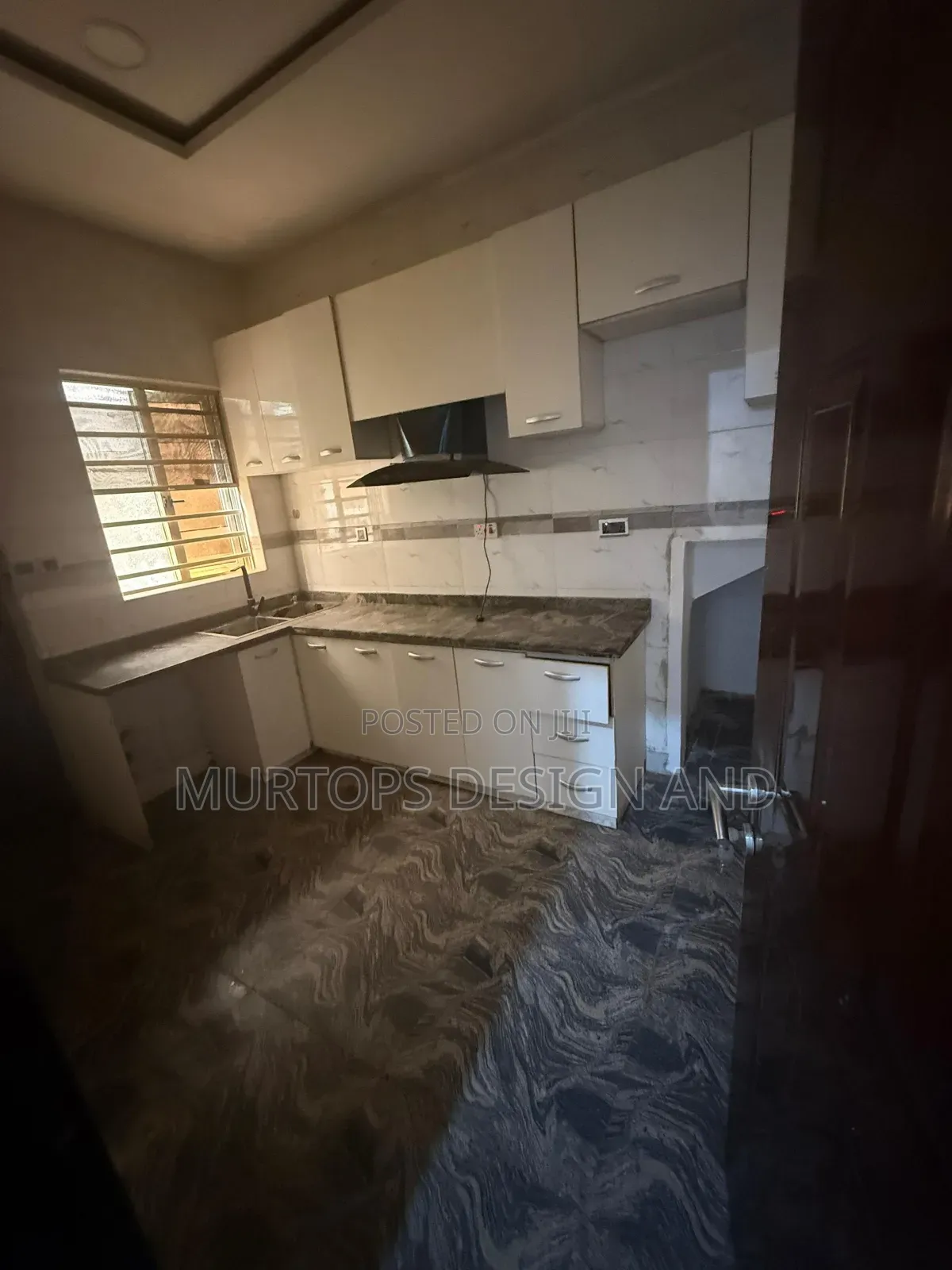 2bdrm Apartment in Chevron for rent