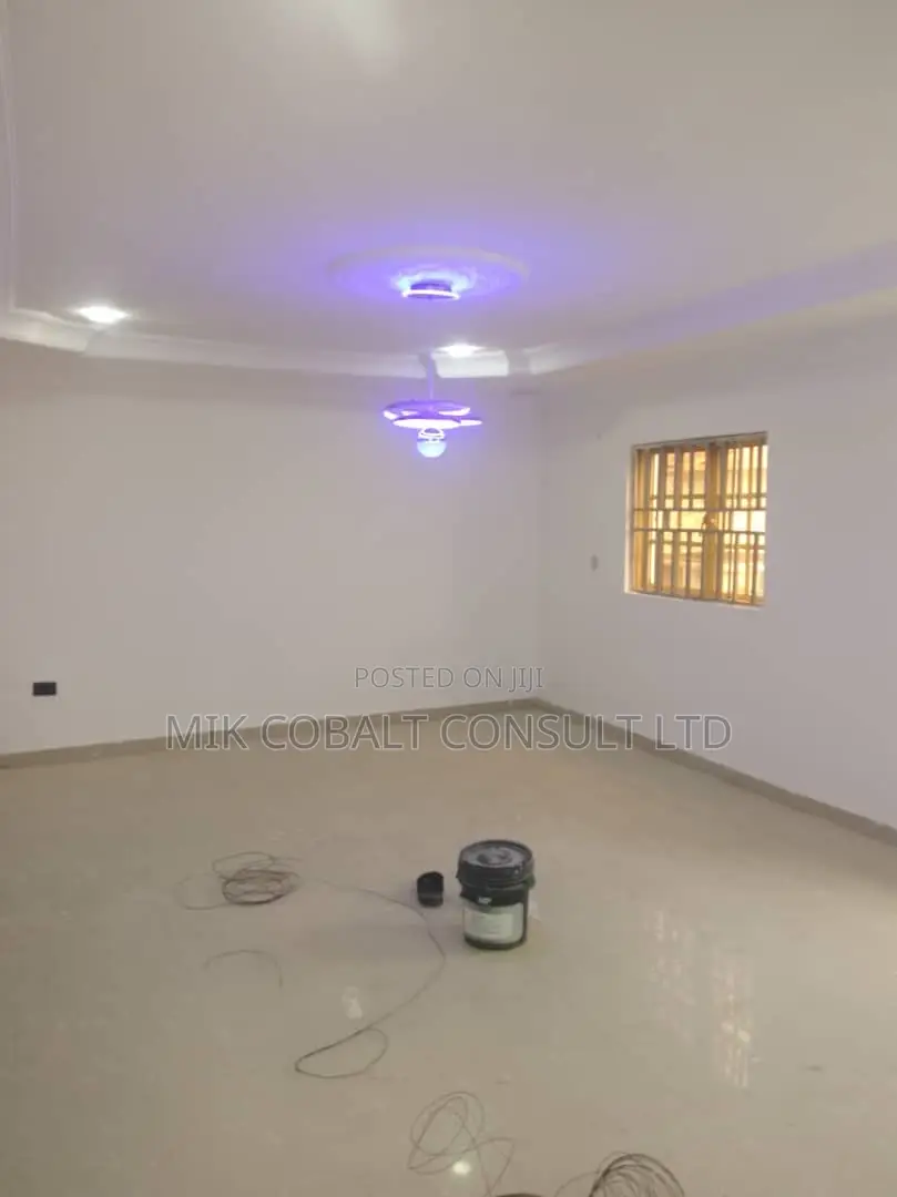 2bdrm Bungalow in Ald Estate, Gwarinpa for rent