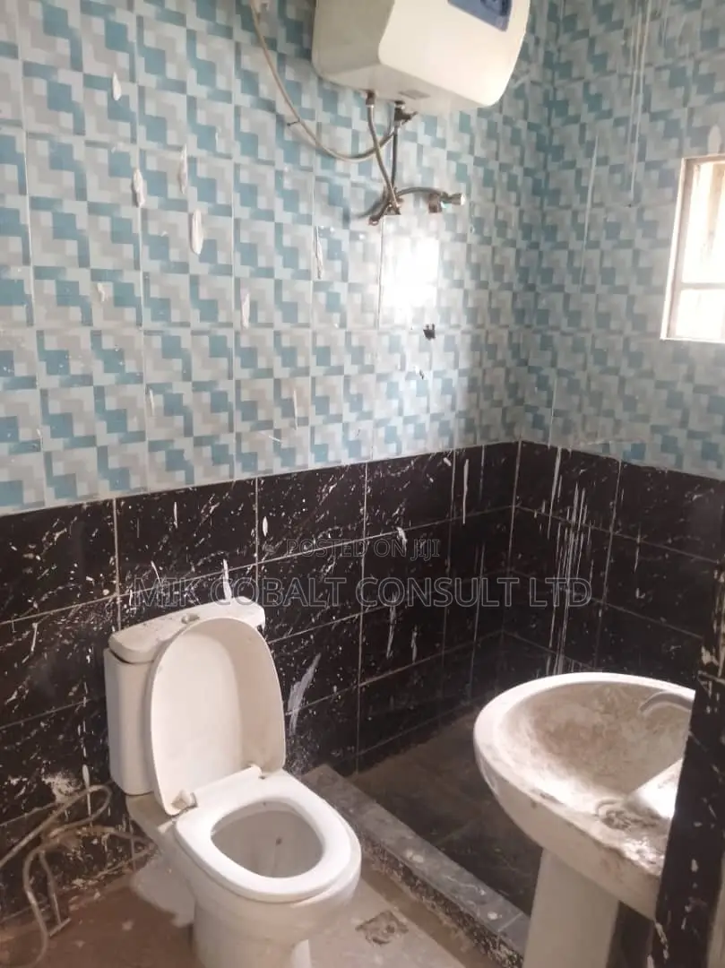 2bdrm Bungalow in Ald Estate, Gwarinpa for rent