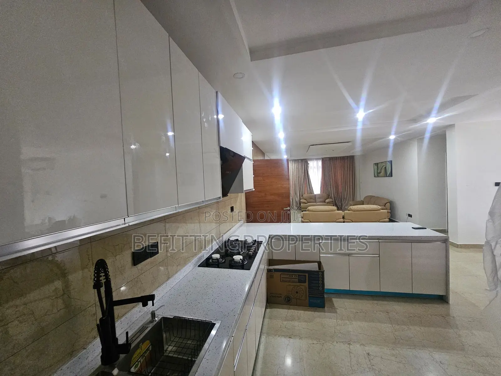 Furnished 3bdrm Apartment in Victoria Island for sale