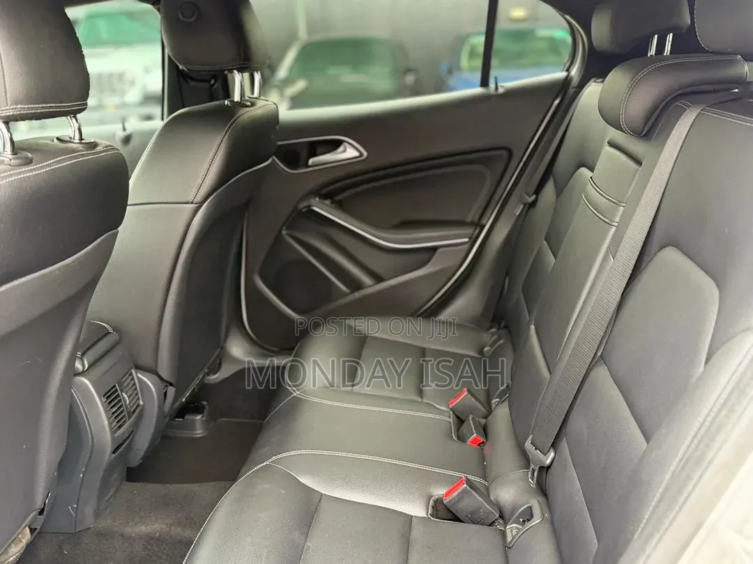 Mercedes-Benz GLA 250 2016 Silver