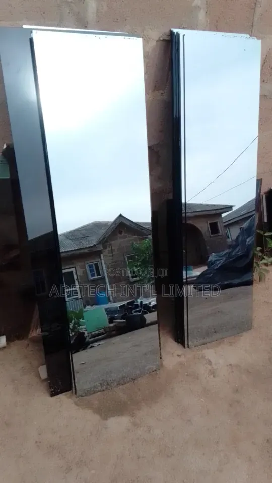 Smooth Aluminium Frameless Transom Window