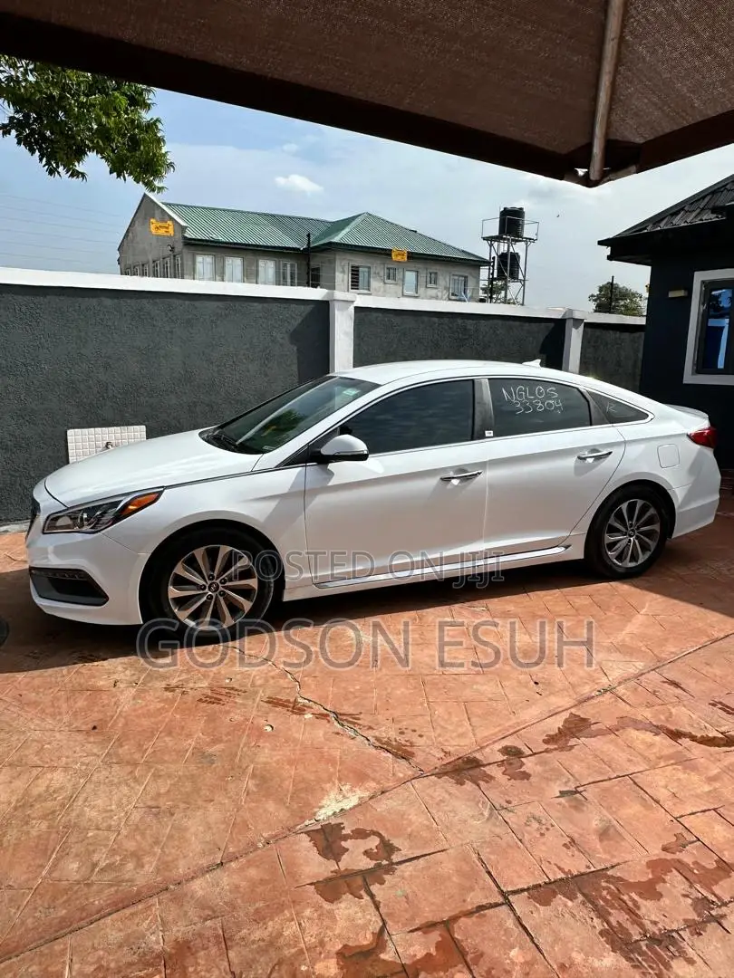 Hyundai Sonata Sport 4dr Sedan (2.4L 4cyl 6A) 2015 White