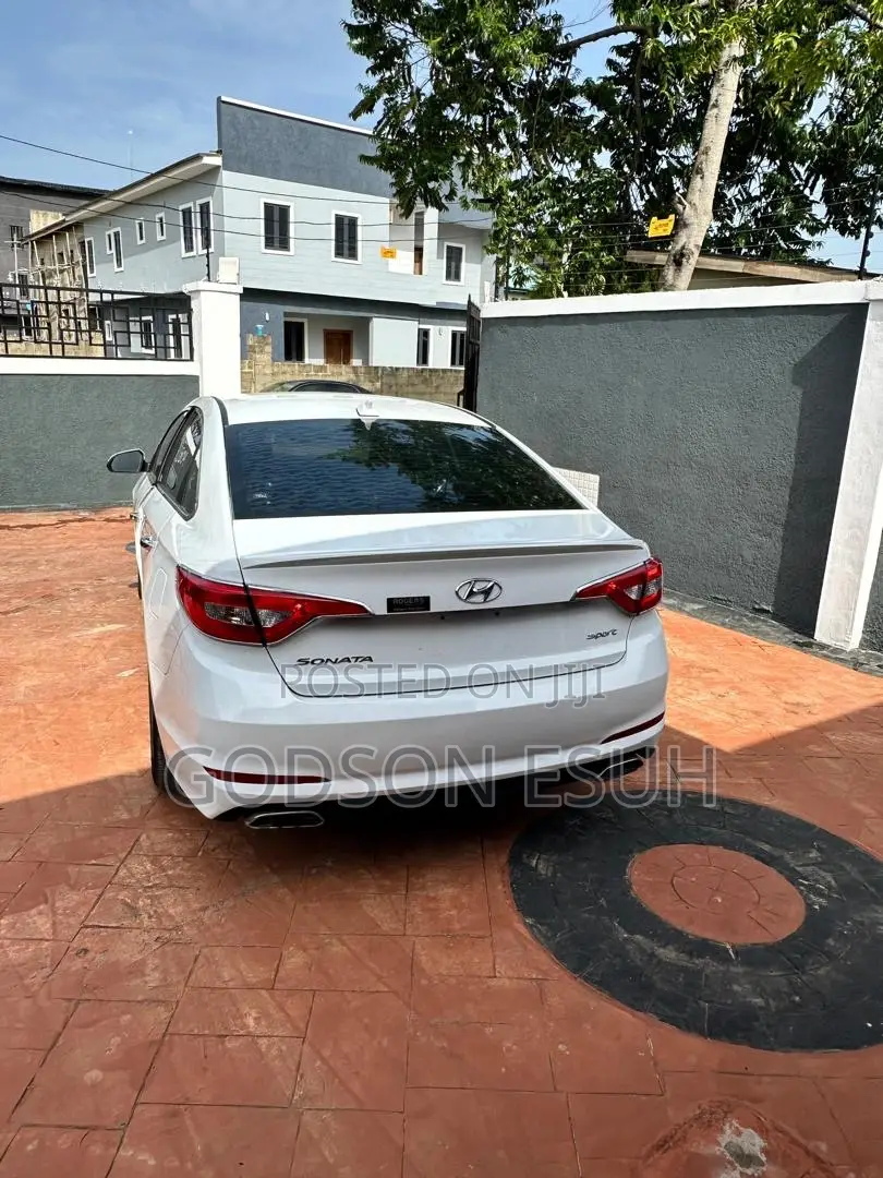 Hyundai Sonata Sport 4dr Sedan (2.4L 4cyl 6A) 2015 White