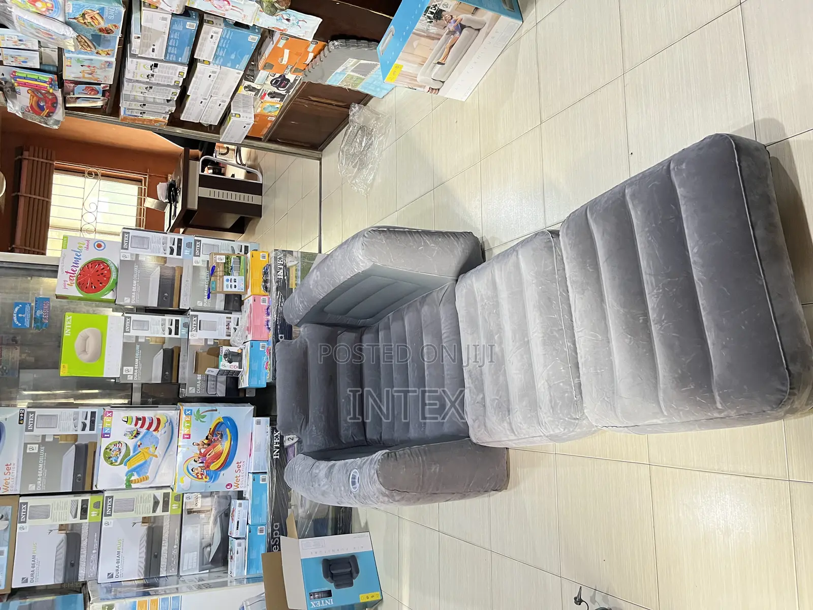 Pull-Out Inflatable Chair