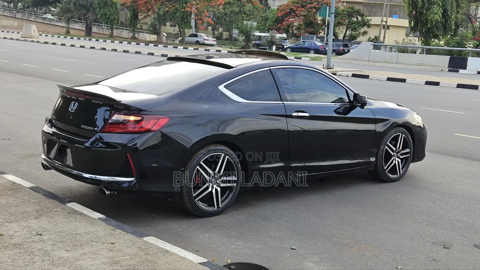 Honda Accord Touring 2dr Coupe FWD (3.5L 6cyl 6A) 2016 Black