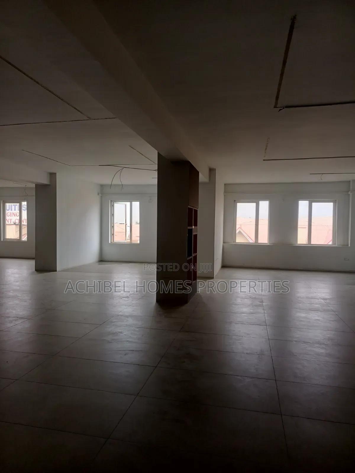 295 Square Meter Office Space at Igbo-Efon