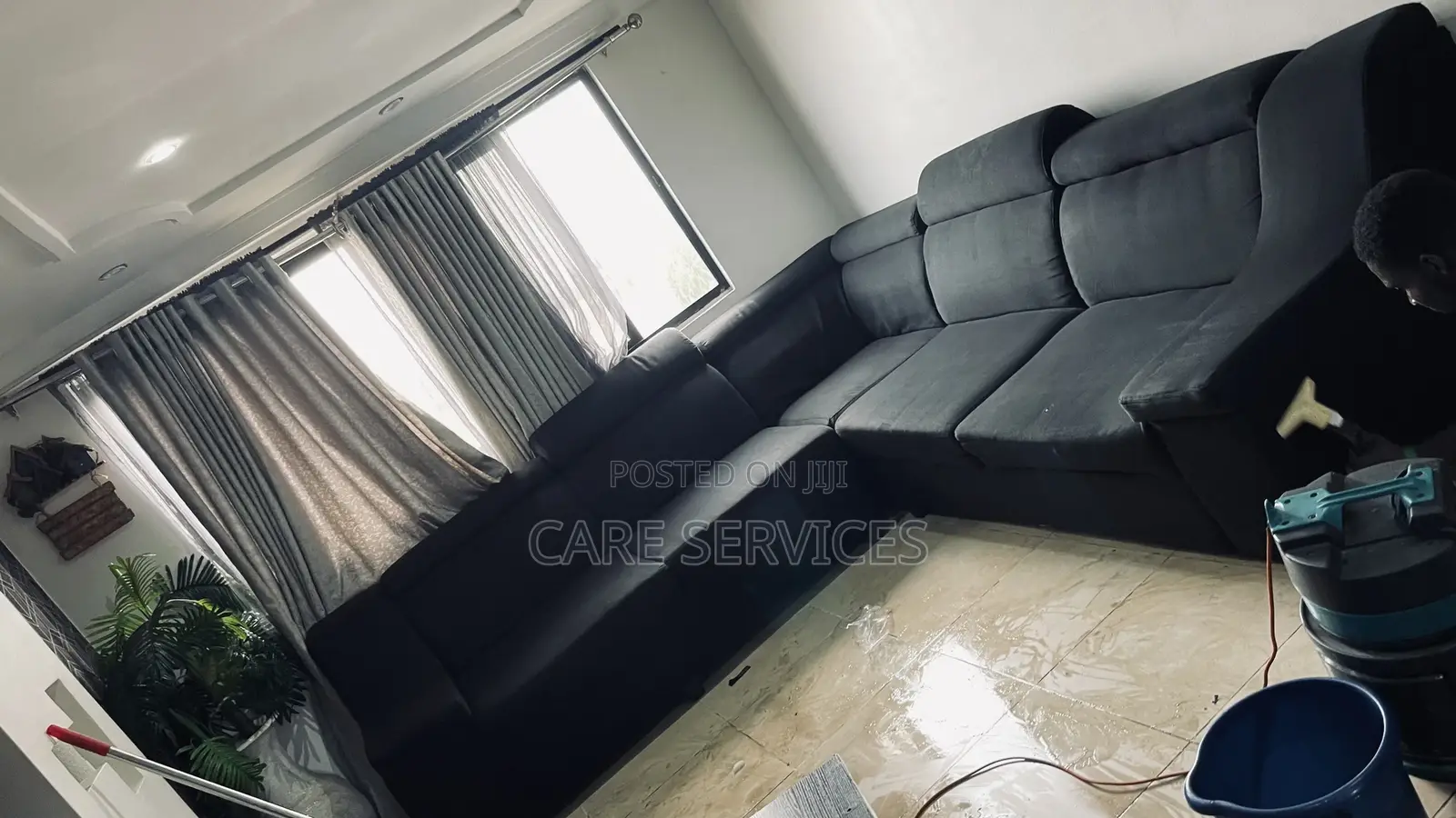 Sofa Cleaning and Dirt Extraction