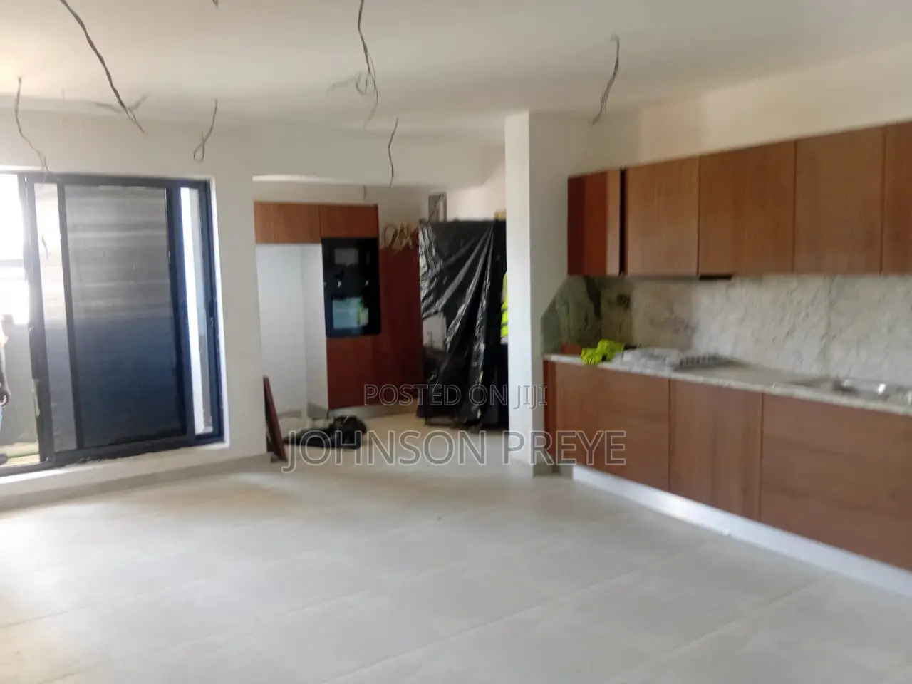 1 Bedroom Apartments / Studio Apartment