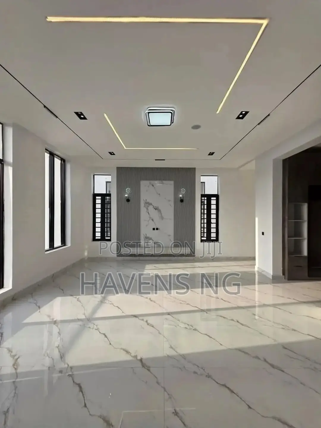 5bdrm Duplex in Ikota for sale