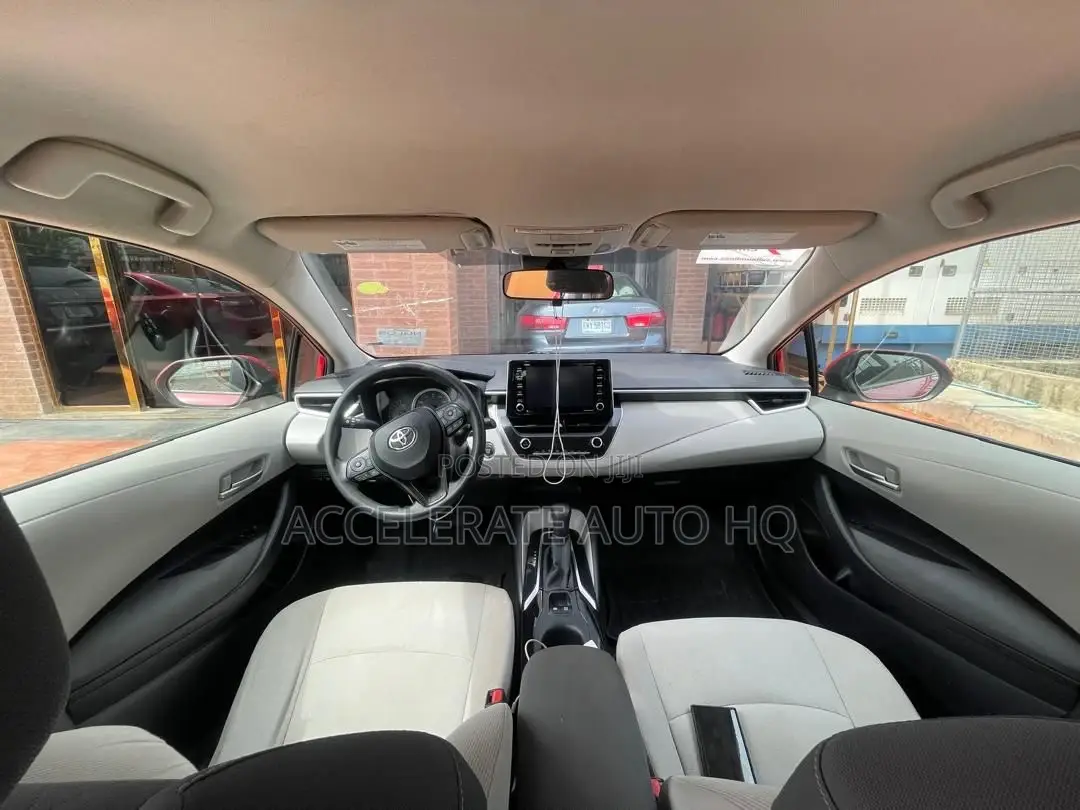 Toyota Corolla LE 2020 Red