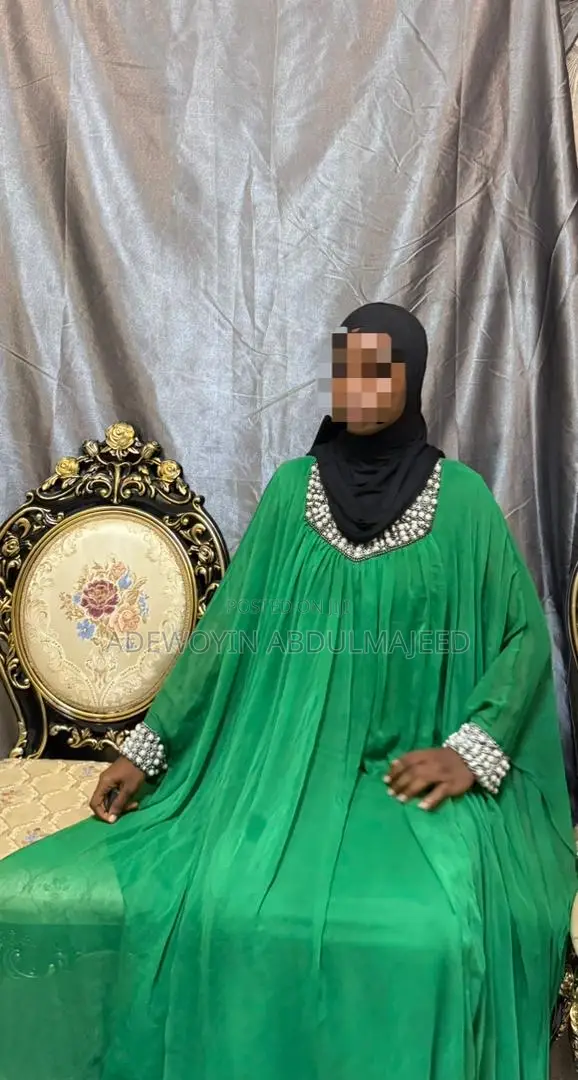 Neat Arabian Kaftan Abaya