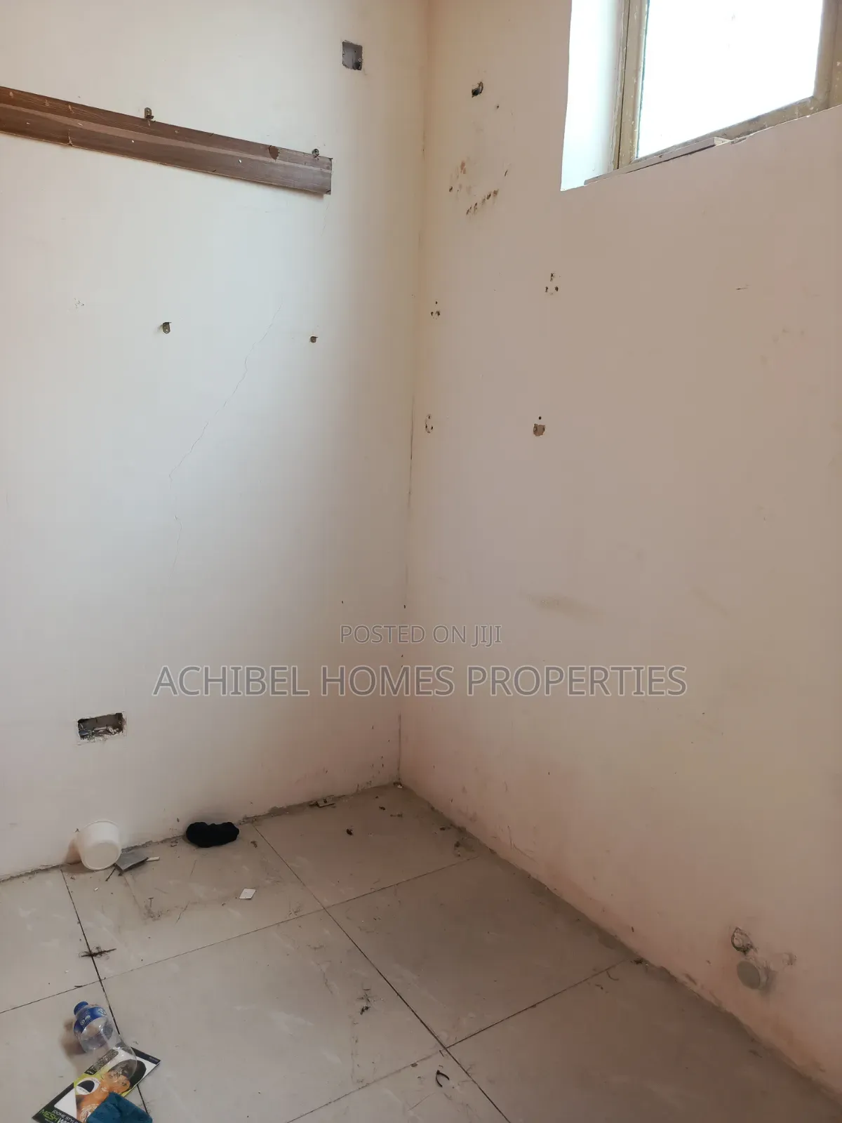 20.3 Square Meter Shop Space at Oniru