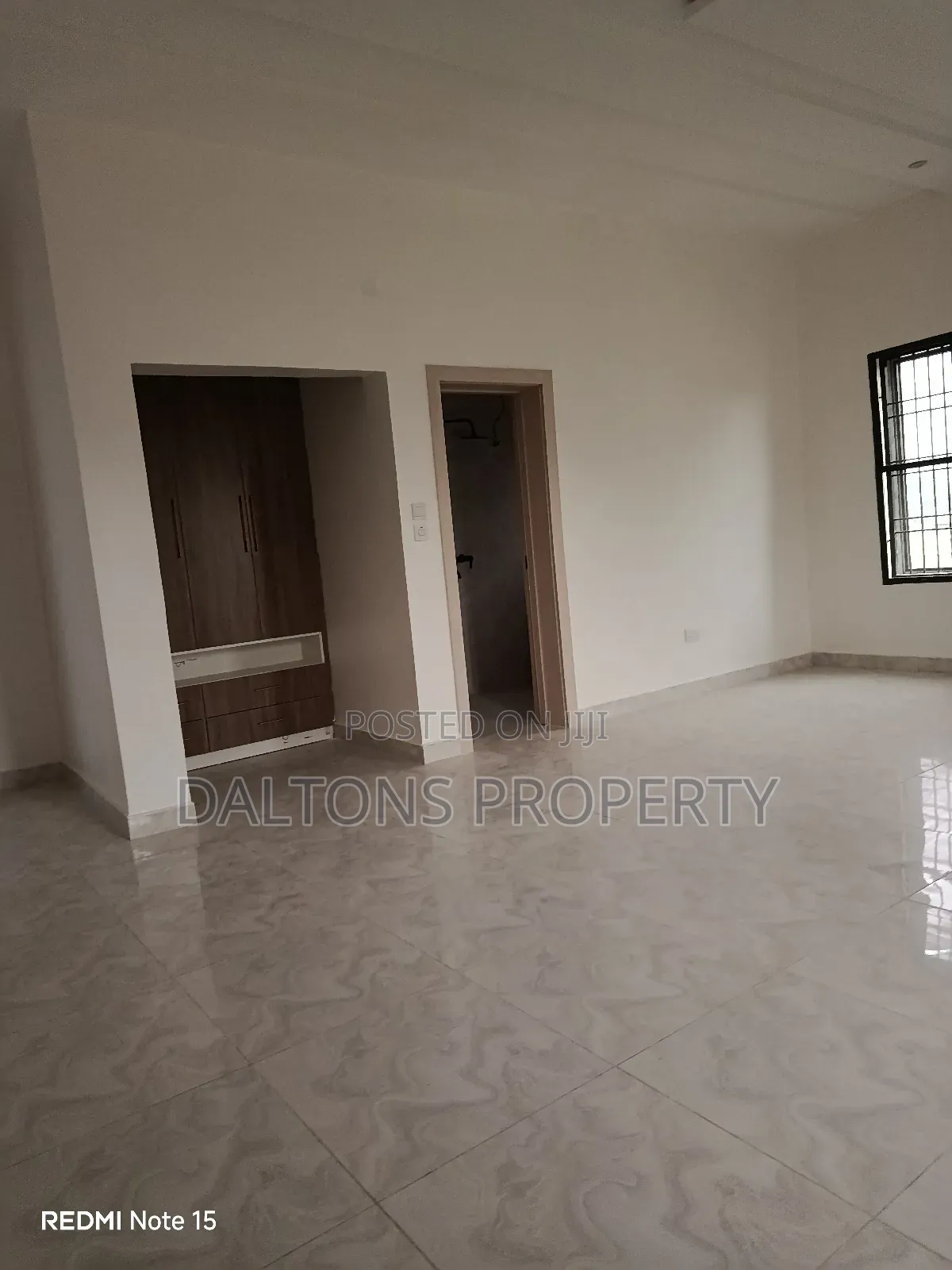 6bdrm Duplex in Naskaze Home, Lugbe District for sale