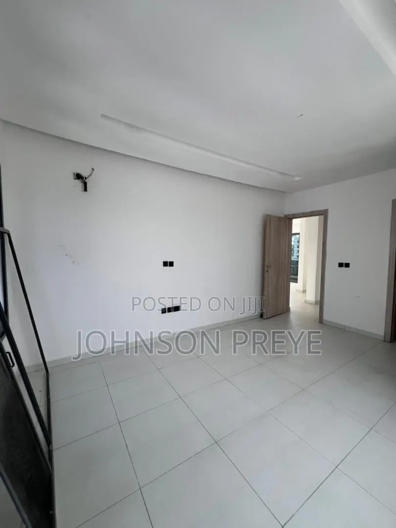 3bdrm Apartment in Gbangbala Street for rent