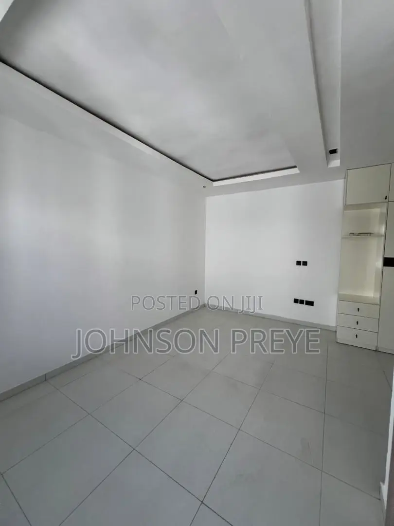 3bdrm Apartment in Gbangbala Street for rent