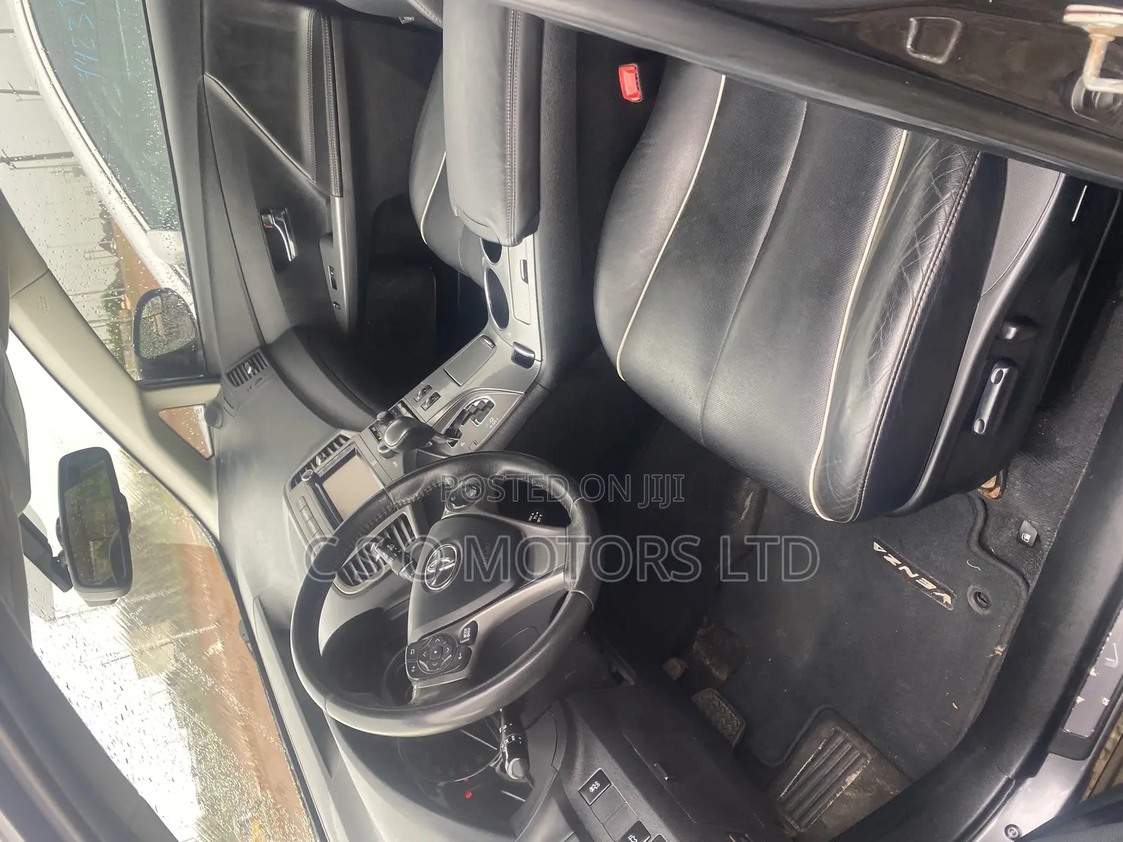 Toyota Venza LE AWD V6 2013 Gray