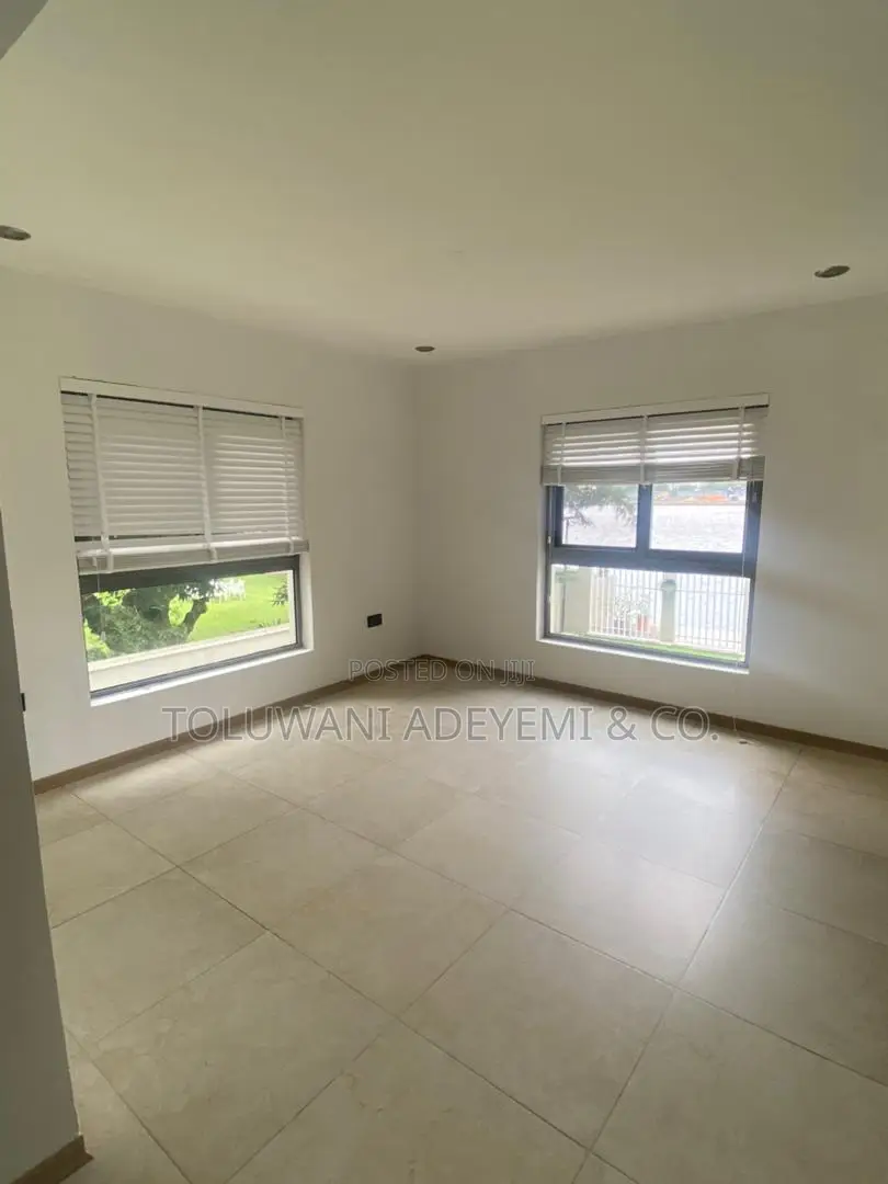 3bdrm Apartment in Ikoyi S.W for rent