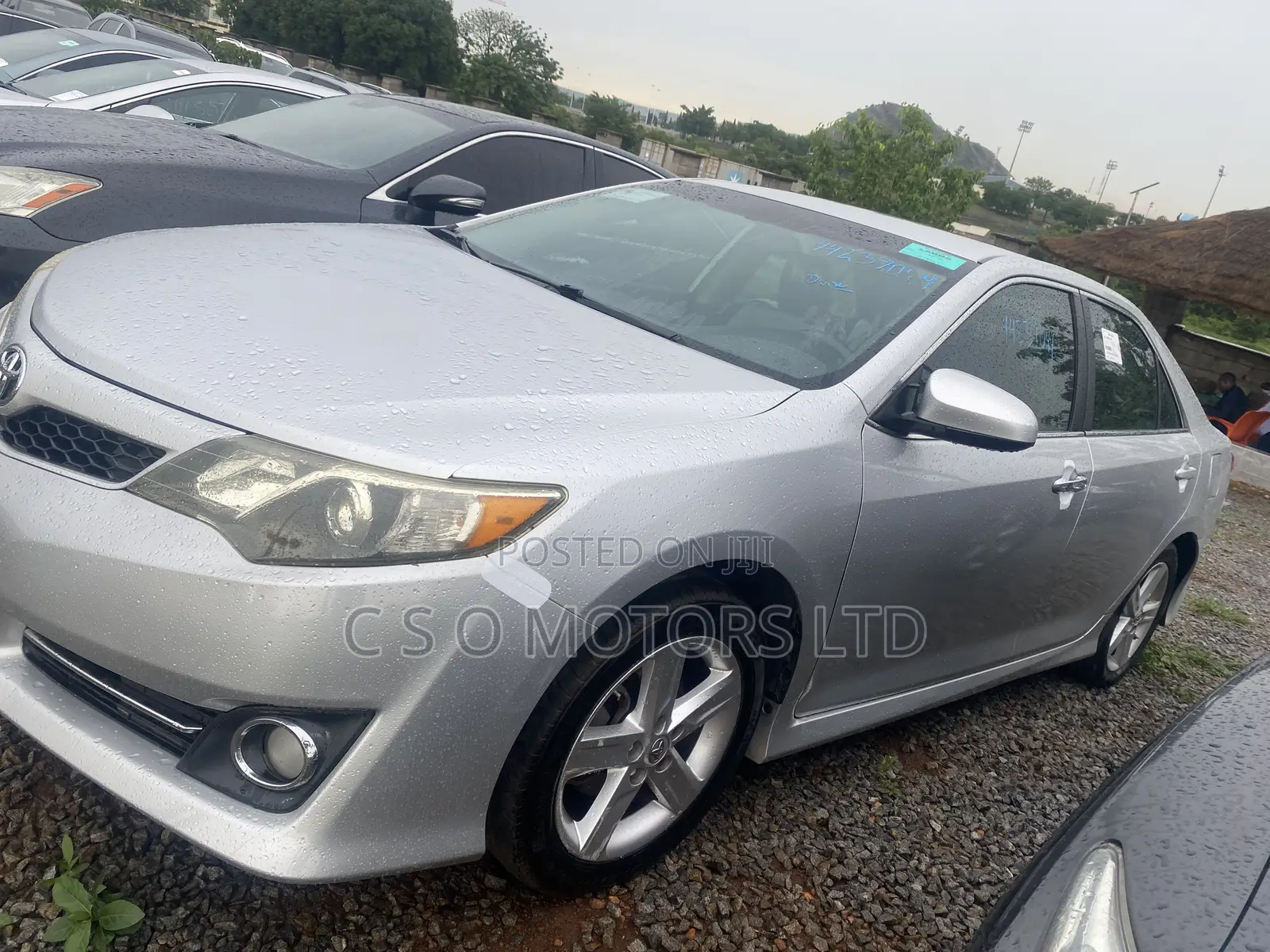 Toyota Camry SE 4dr Sedan (2.5L 4cyl 6A) 2013 Silver