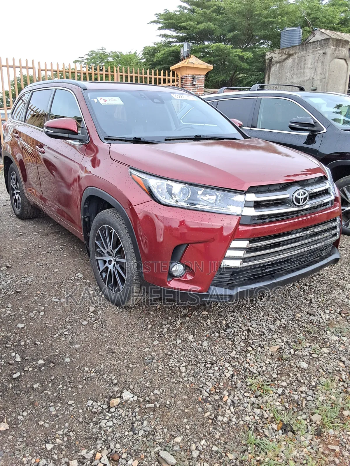 Toyota Highlander SE 4x4 V6 (3.5L 6cyl 8A) 2017 Burgundy