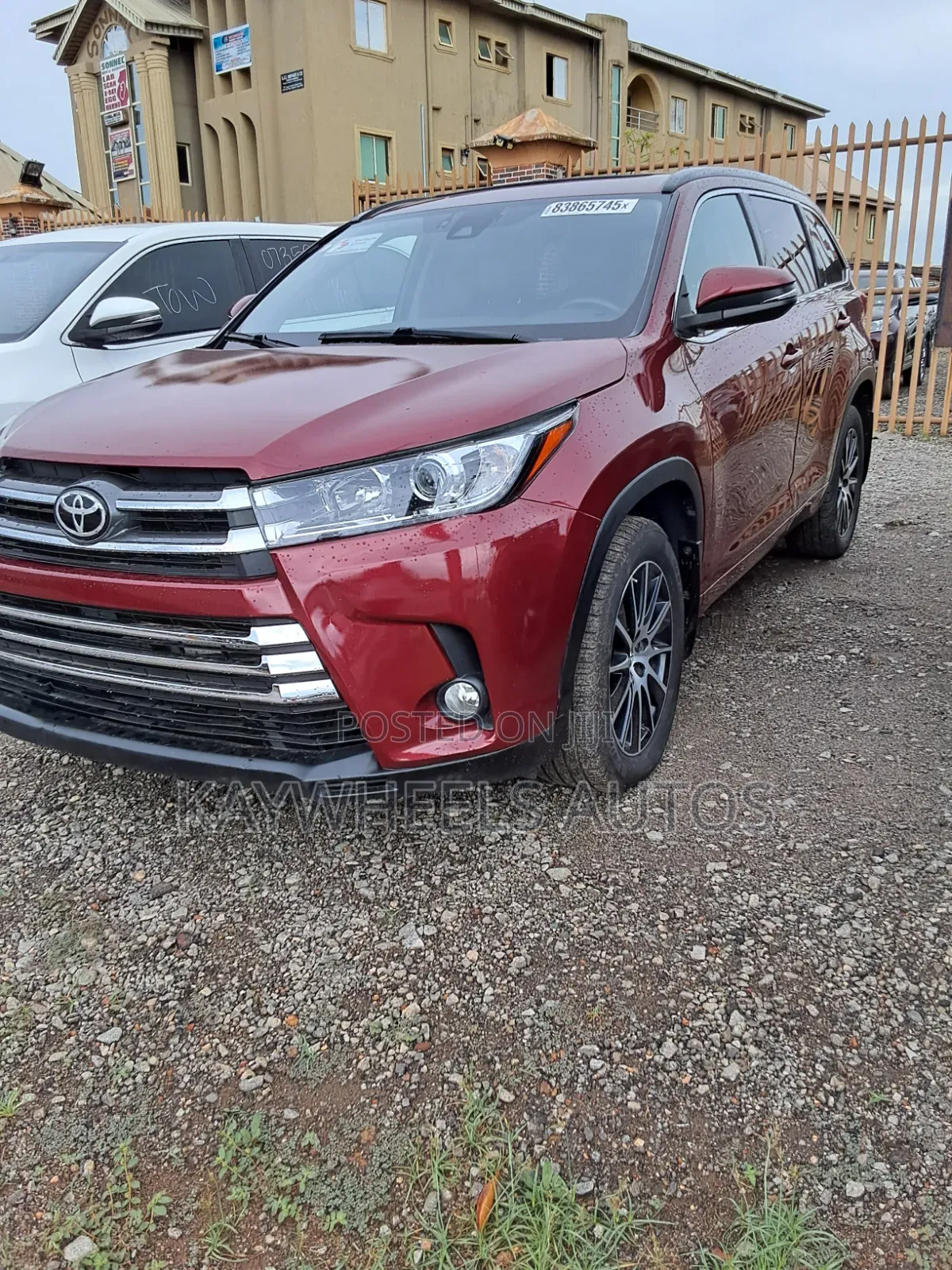 Toyota Highlander SE 4x4 V6 (3.5L 6cyl 8A) 2017 Burgundy