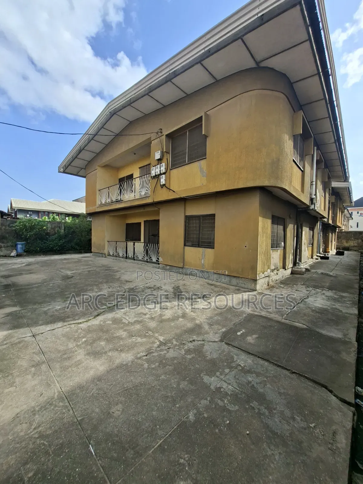 3bdrm Block of Flats in Ago Palace for sale