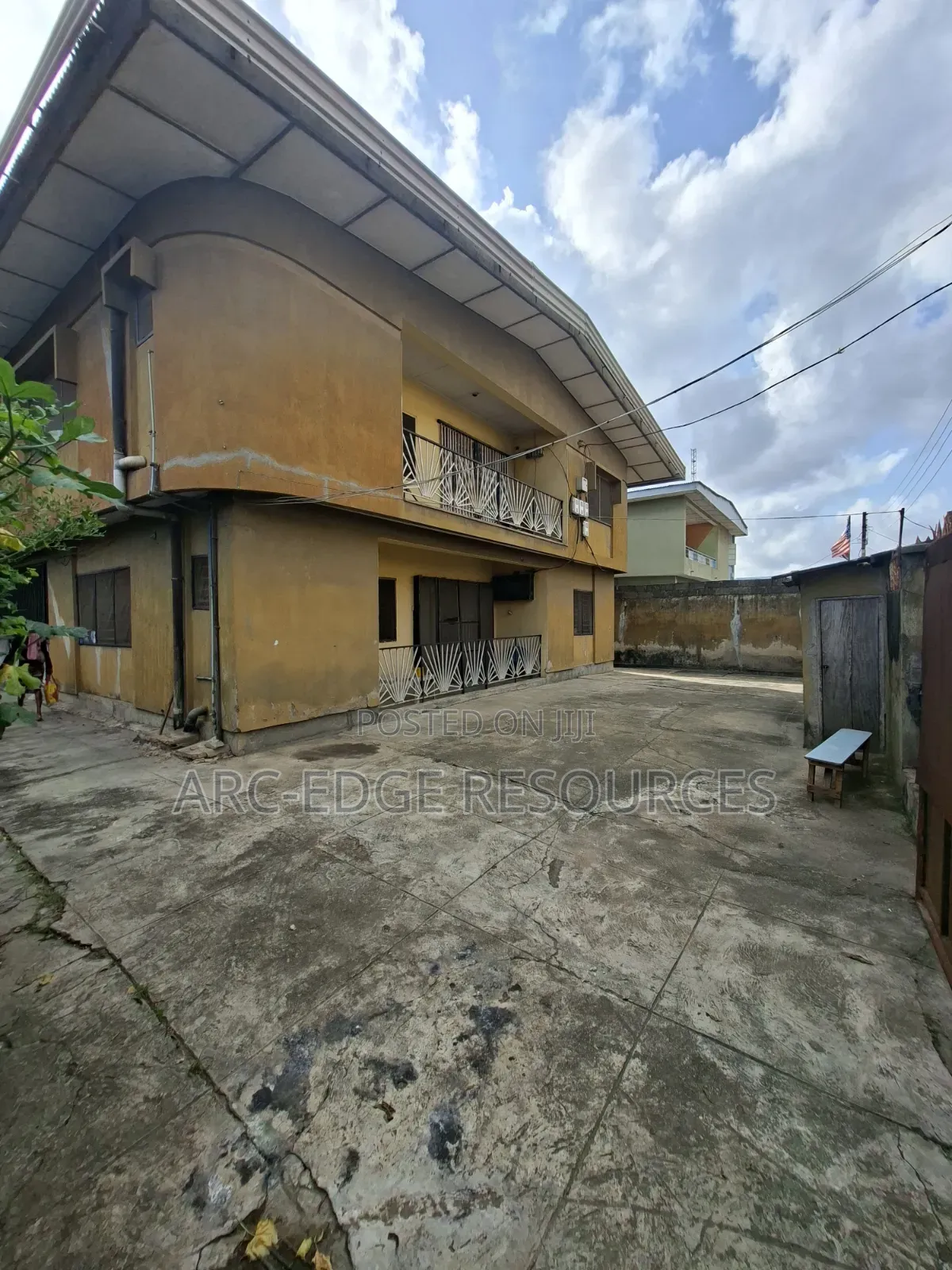 3bdrm Block of Flats in Ago Palace for sale