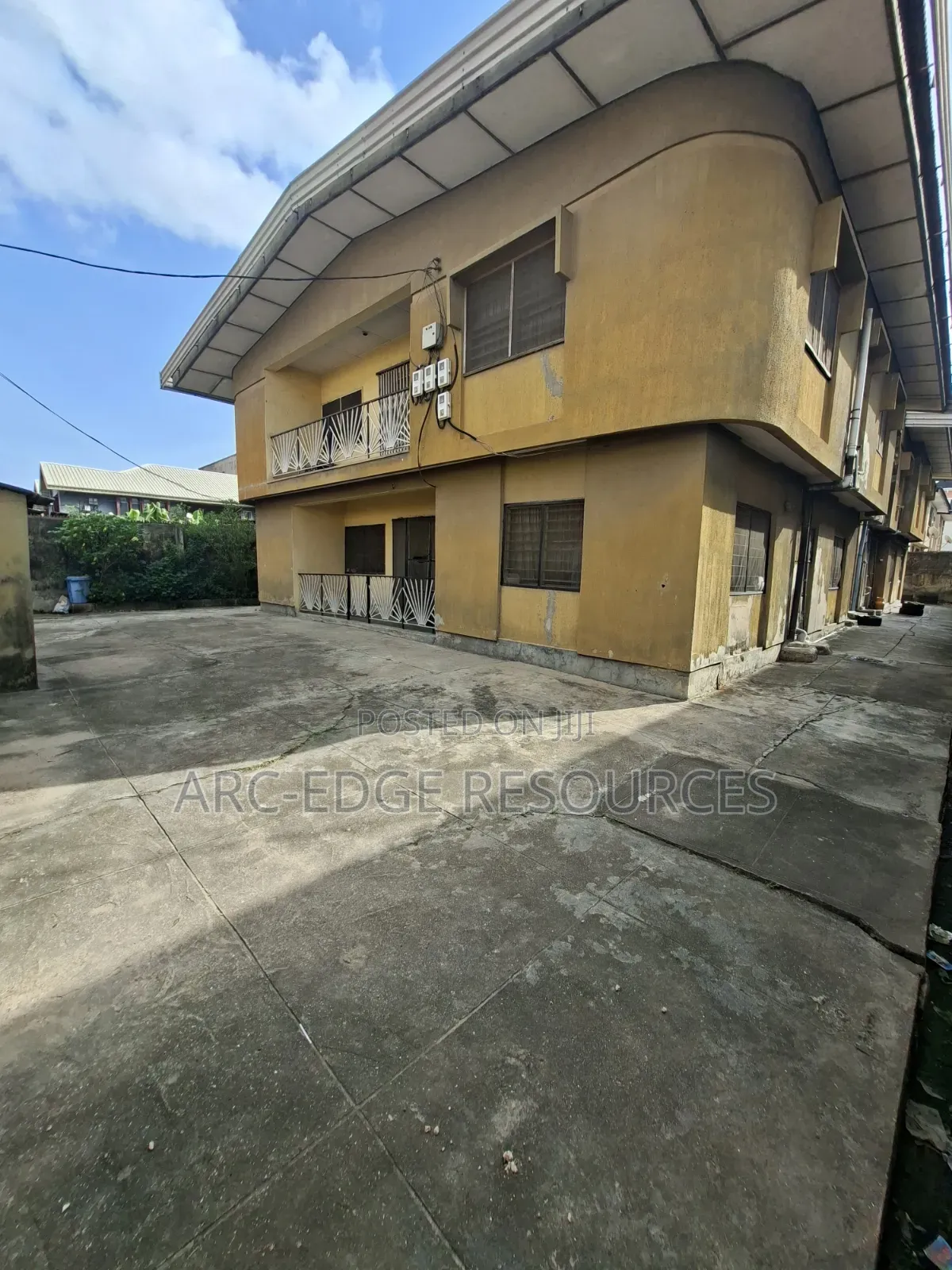 3bdrm Block of Flats in Ago Palace for sale