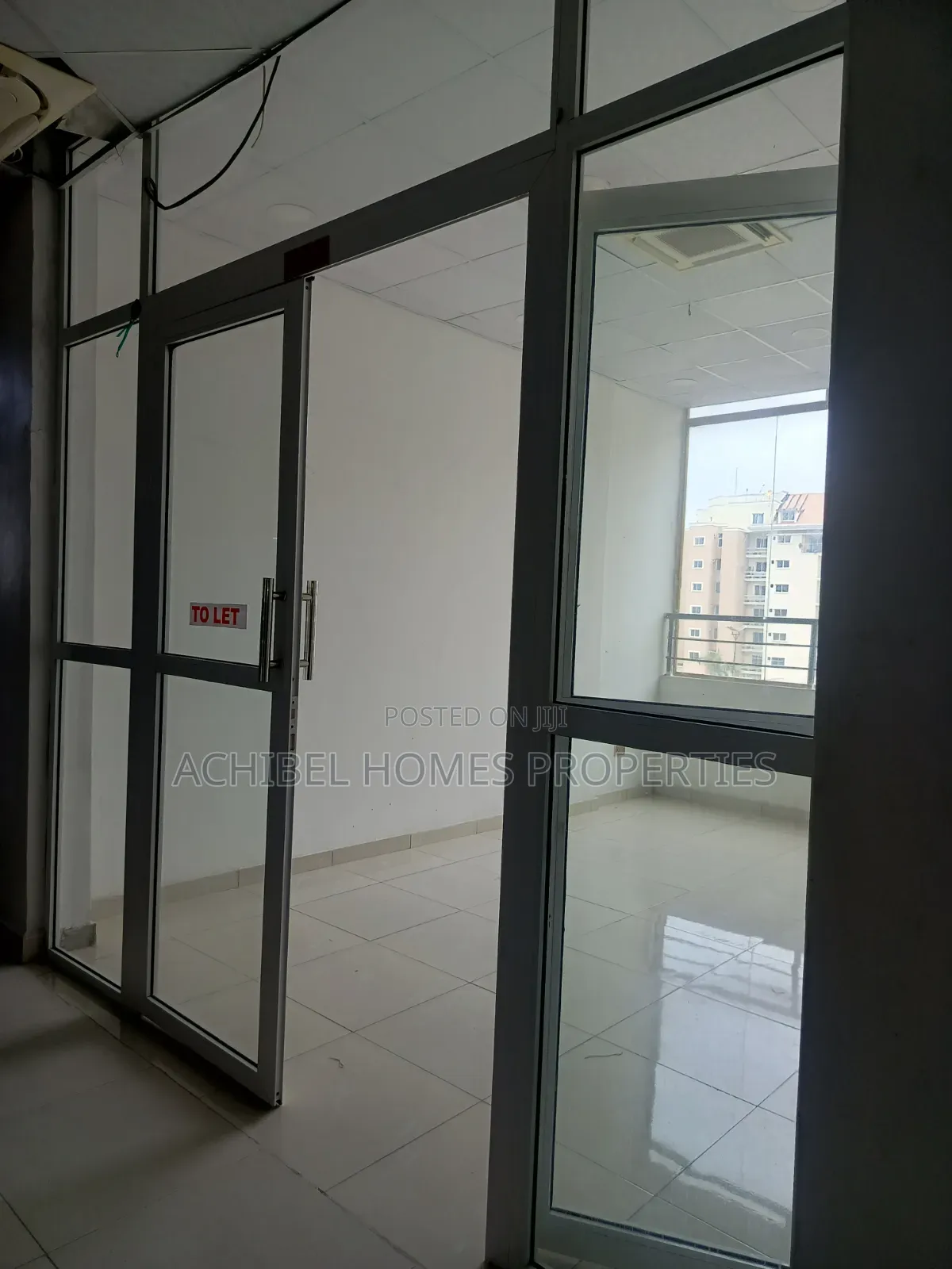 19.3 Square Meter Office Space in Oniru