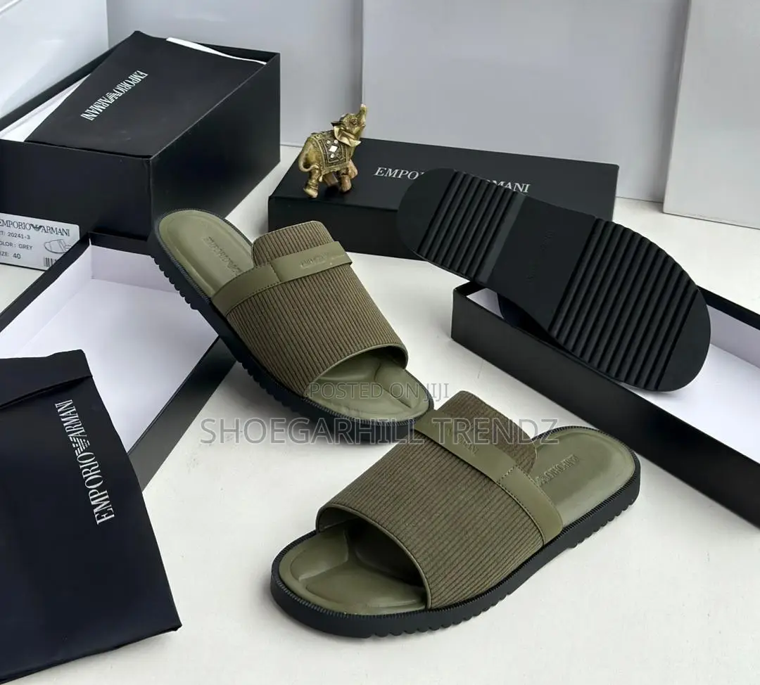 Men Caual Palm Slippers in Multiple Colours