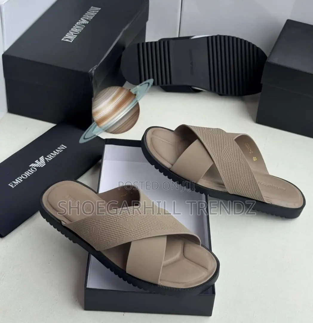 Men Caual Palm Slippers in Multiple Colours