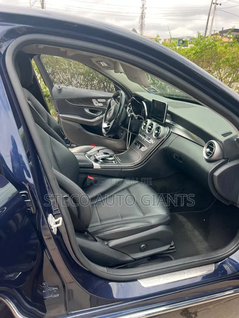 Mercedes-Benz C300 2016 Blue