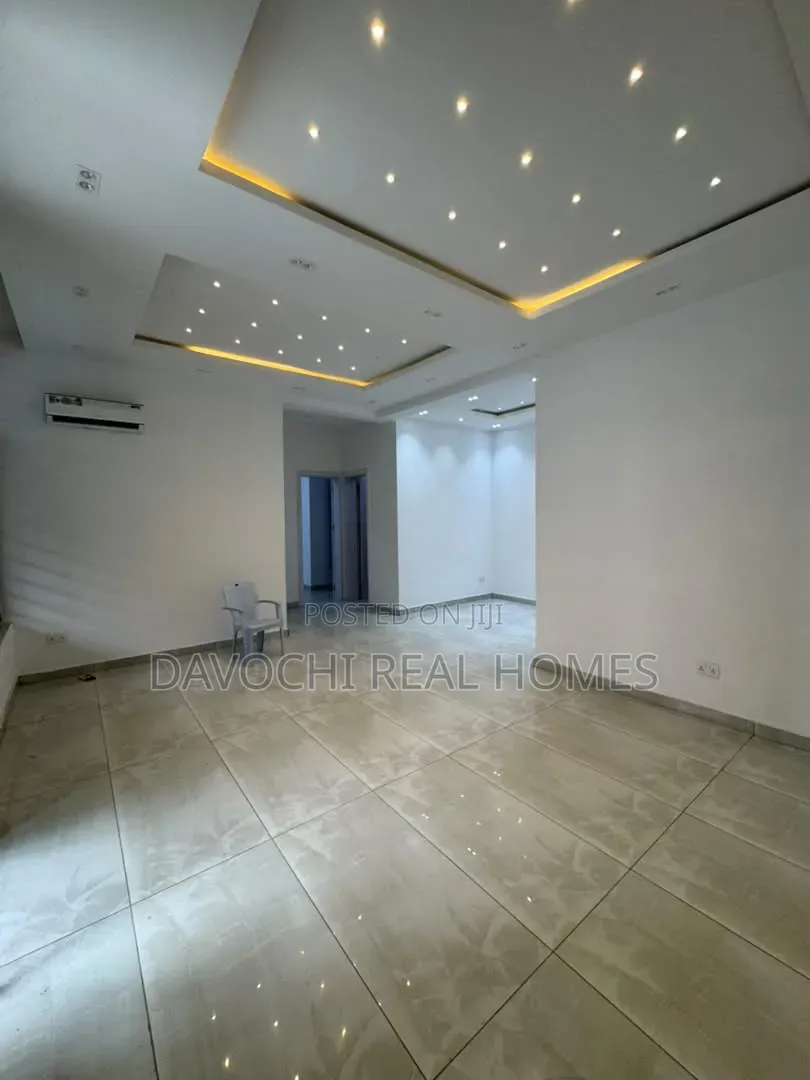 3bdrm Apartment in Lekki Phase 1 for rent