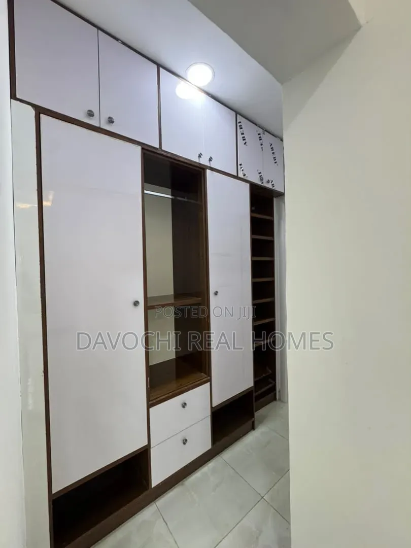 3bdrm Apartment in Lekki Phase 1 for rent