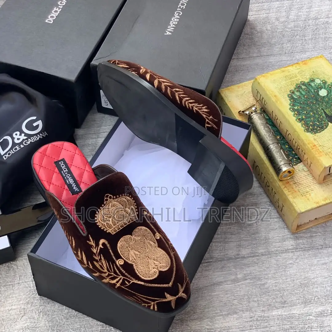 Men Shoes Suede Embroidery Mules Half Shoes