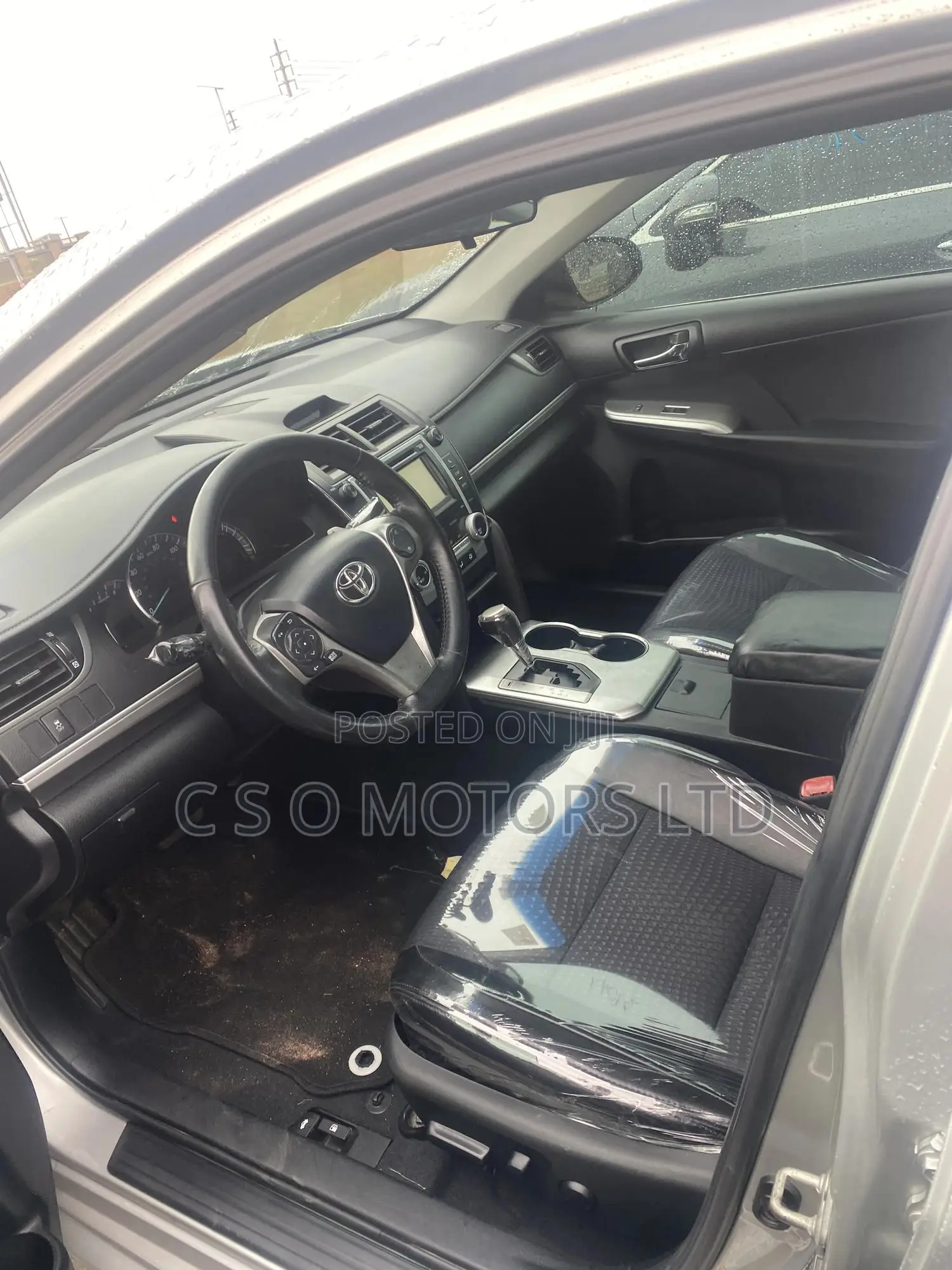 Toyota Camry SE 4dr Sedan (2.5L 4cyl 6A) 2013 Silver